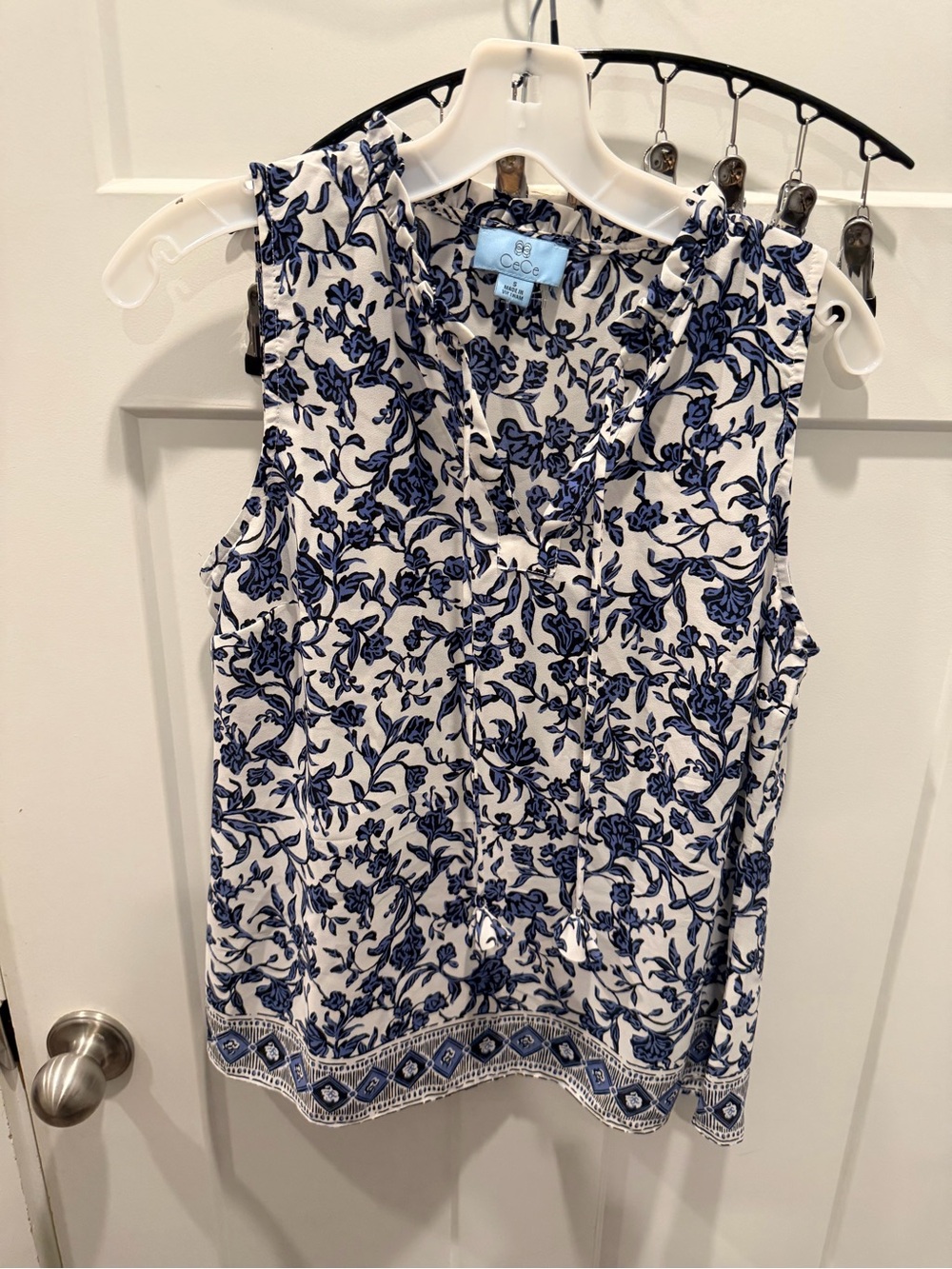 CeCe Blue White Floral Sleeveless Tie Neck Blouse Size S